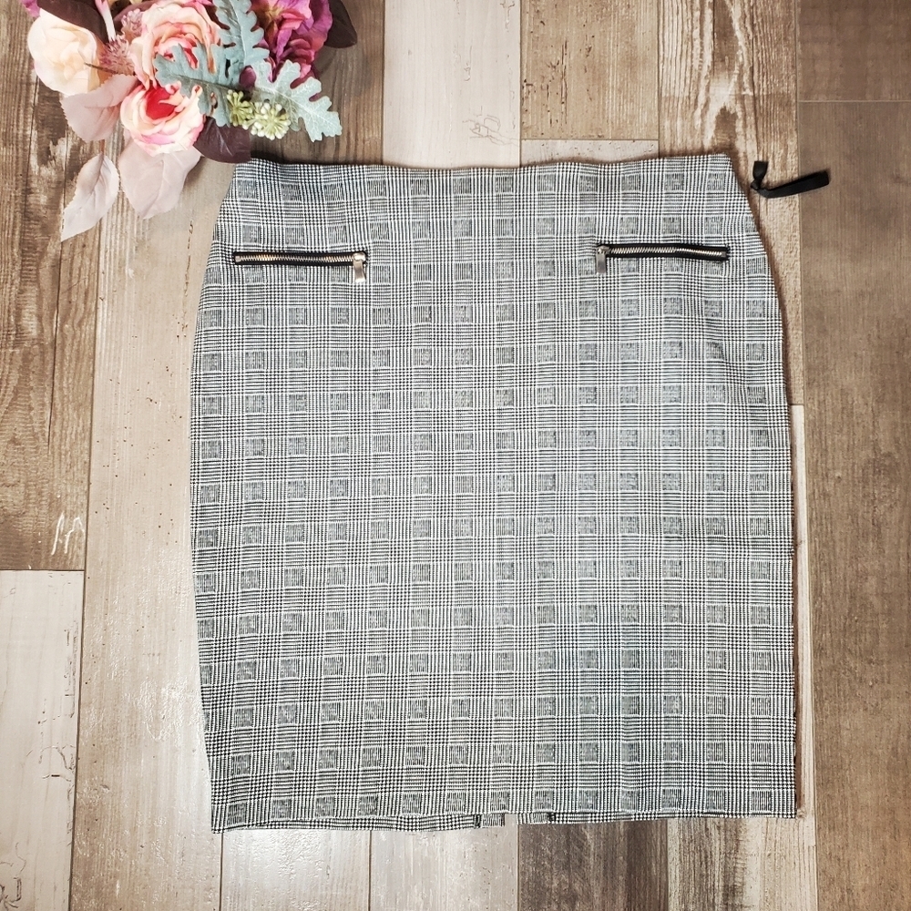 NWT Emaline Petite Black and White Plaid Women's Pencil Skirt Size 14P